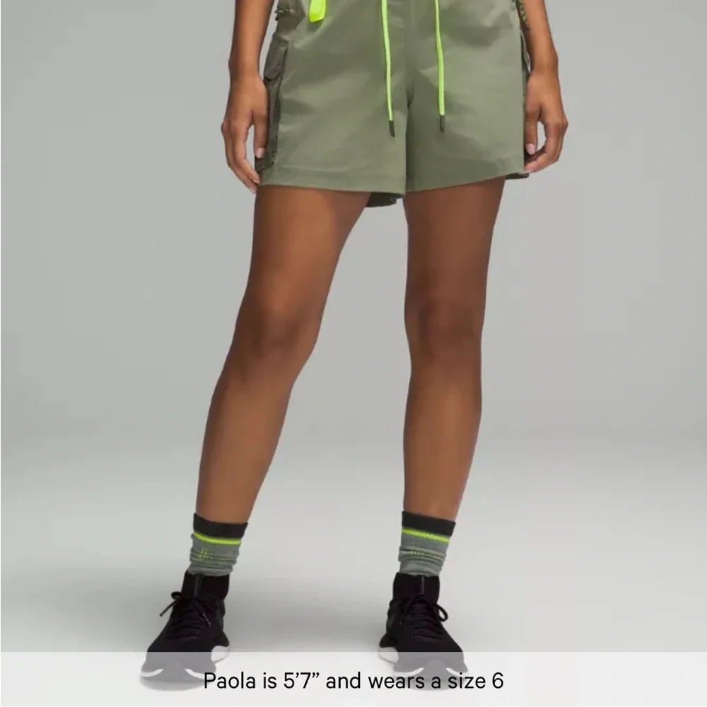 Lululemon Multi-Pocket Cargo High-Rise Hiking Short 5" size 10 - Picture 5 of 13